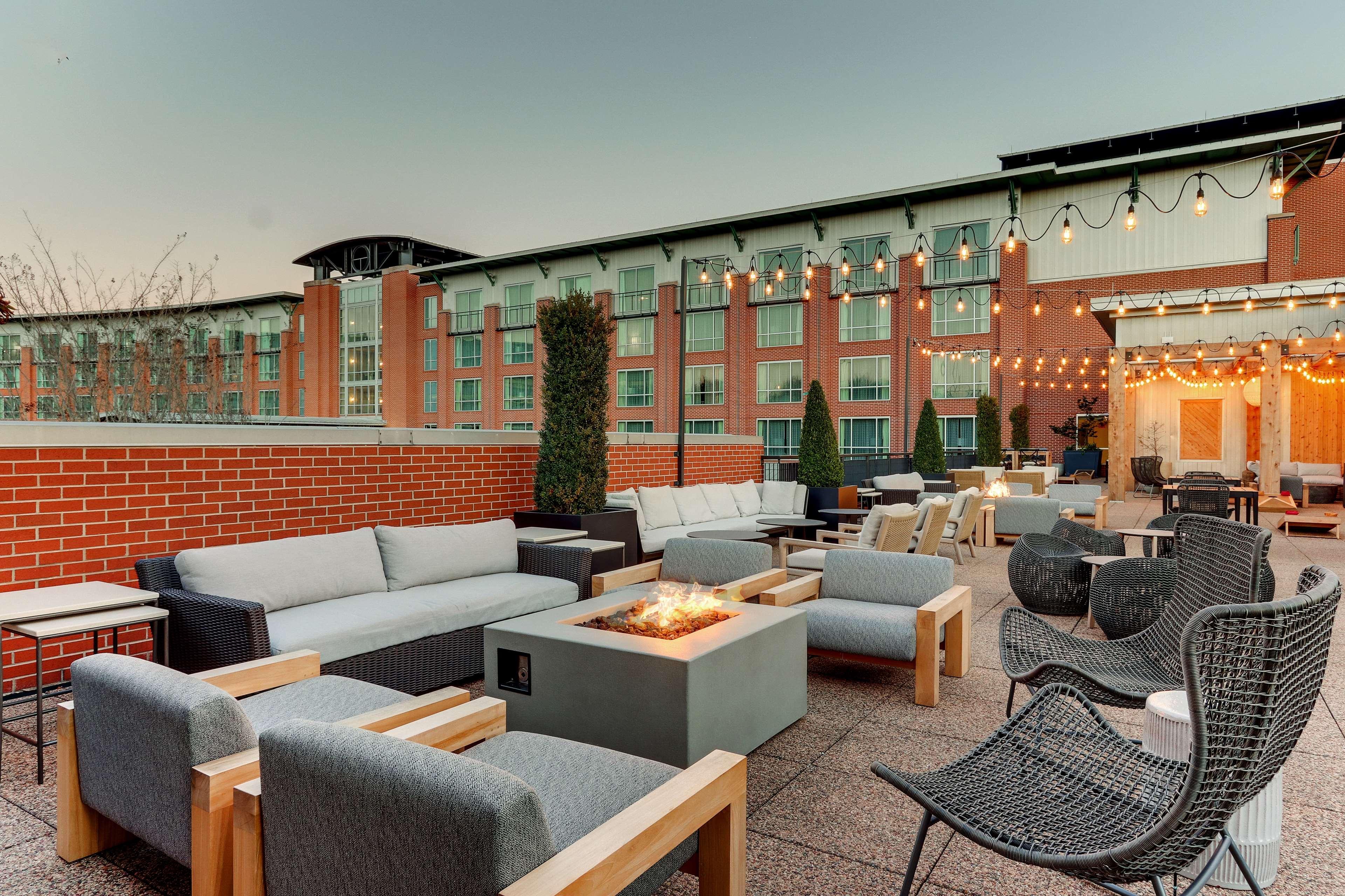 The Chattanoogan Hotel, Curio Collection By Hilton Exterior photo